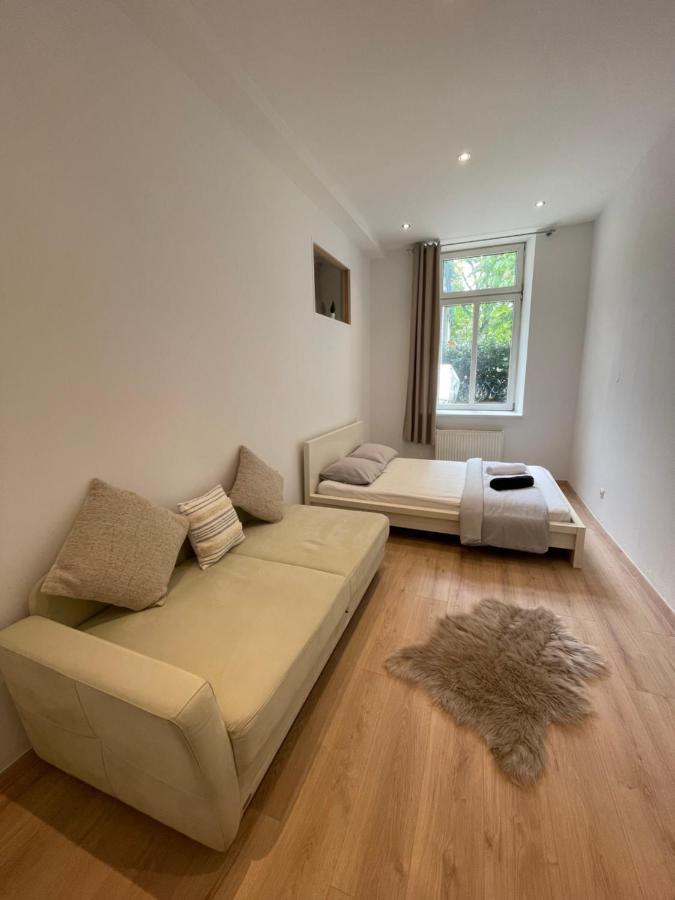 Cozy 8-Person Home In Vienna Located At Haberlgasse 82 N1 외부 사진