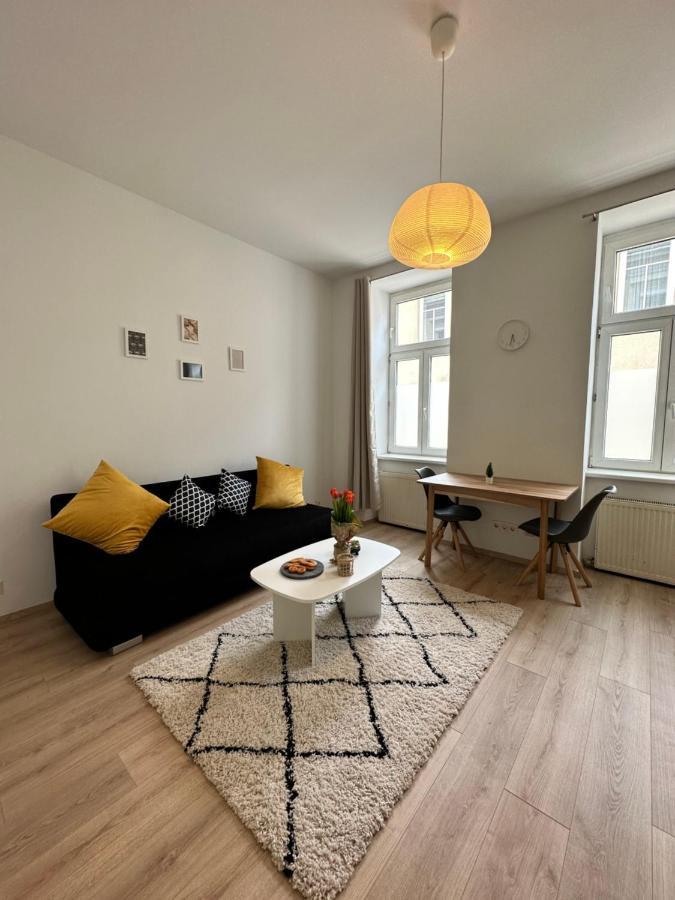 Cozy 8-Person Home In Vienna Located At Haberlgasse 82 N1 외부 사진