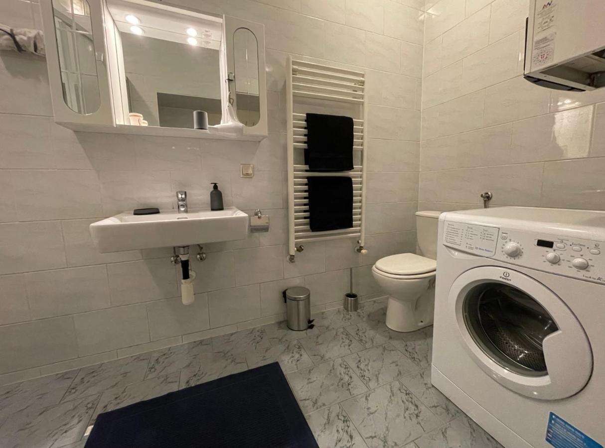 Cozy 8-Person Home In Vienna Located At Haberlgasse 82 N1 외부 사진