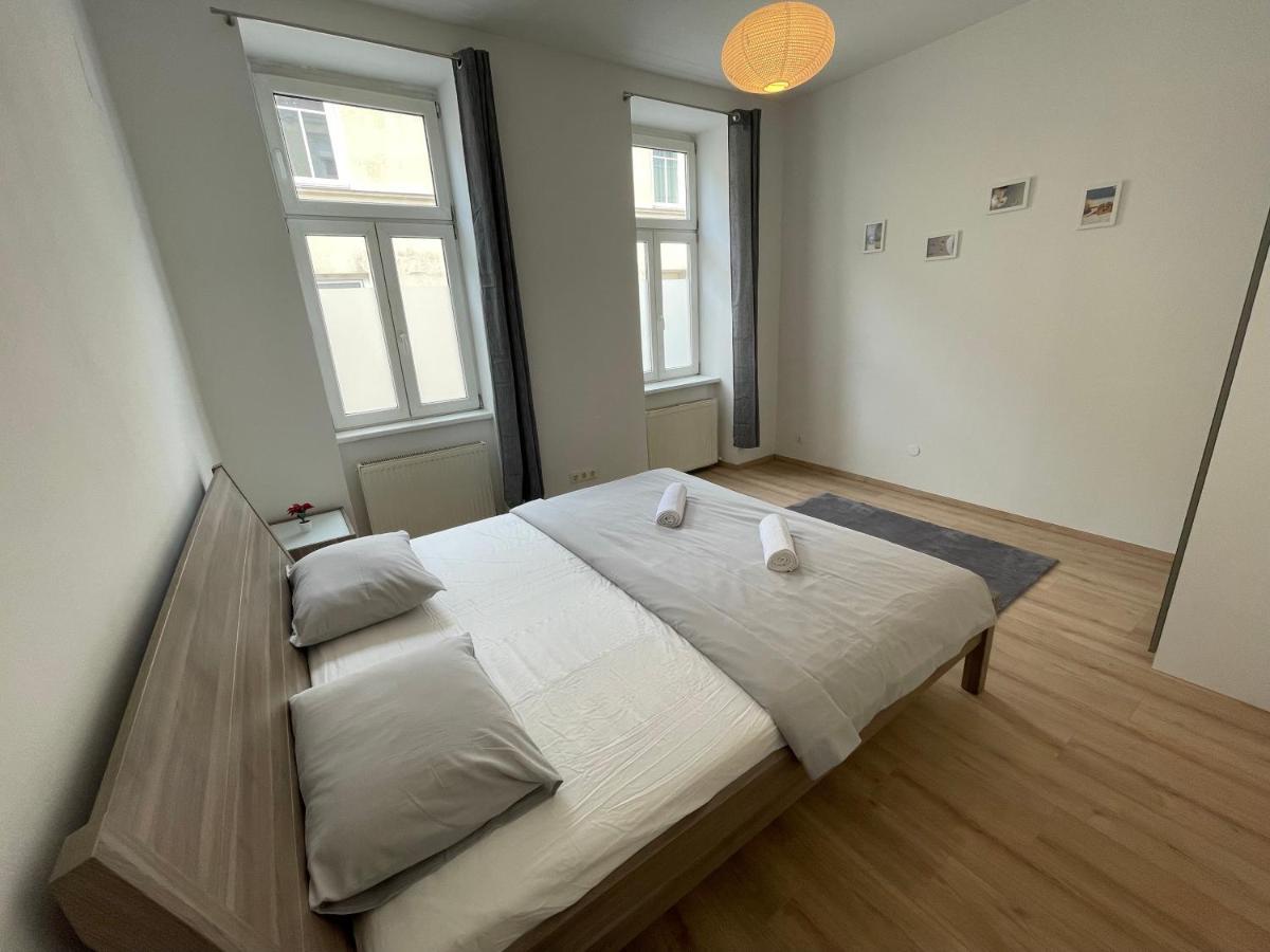 Cozy 8-Person Home In Vienna Located At Haberlgasse 82 N1 외부 사진